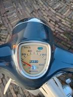 Honda C50 in nieuwstaat - Volledig gereviseerd, Fietsen en Brommers, Overige modellen, Maximaal 45 km/u, Zo goed als nieuw, 3 versnellingen