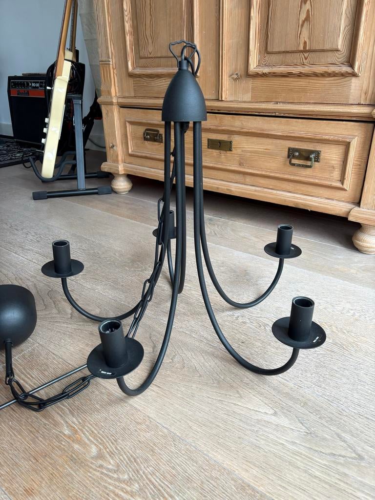 Ikea Kroonluchter Zwart, Huis en Inrichting, Lampen | Kroonluchters, Ophalen, Gebruikt, Metaal