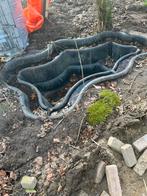 Voorgevormde vijverbak van Polyester., Ophalen, Gebruikt