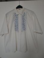 Witte blouse met korte mouw en korenblauw borduursel., Verzenden, Zo goed als nieuw, Maat 42/44 (L), Wit