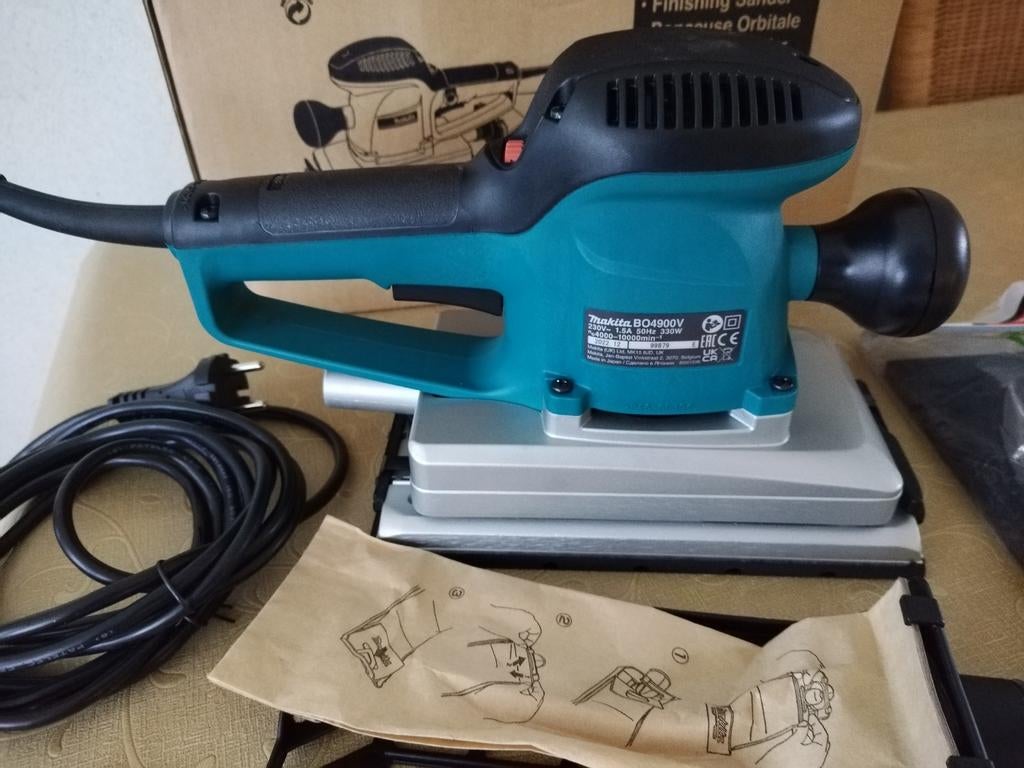 Makita BO4900V vlakschuurmachine, Doe-het-zelf en Verbouw, Ophalen, Nieuw, Minder dan 600 watt, Vlakschuurmachine