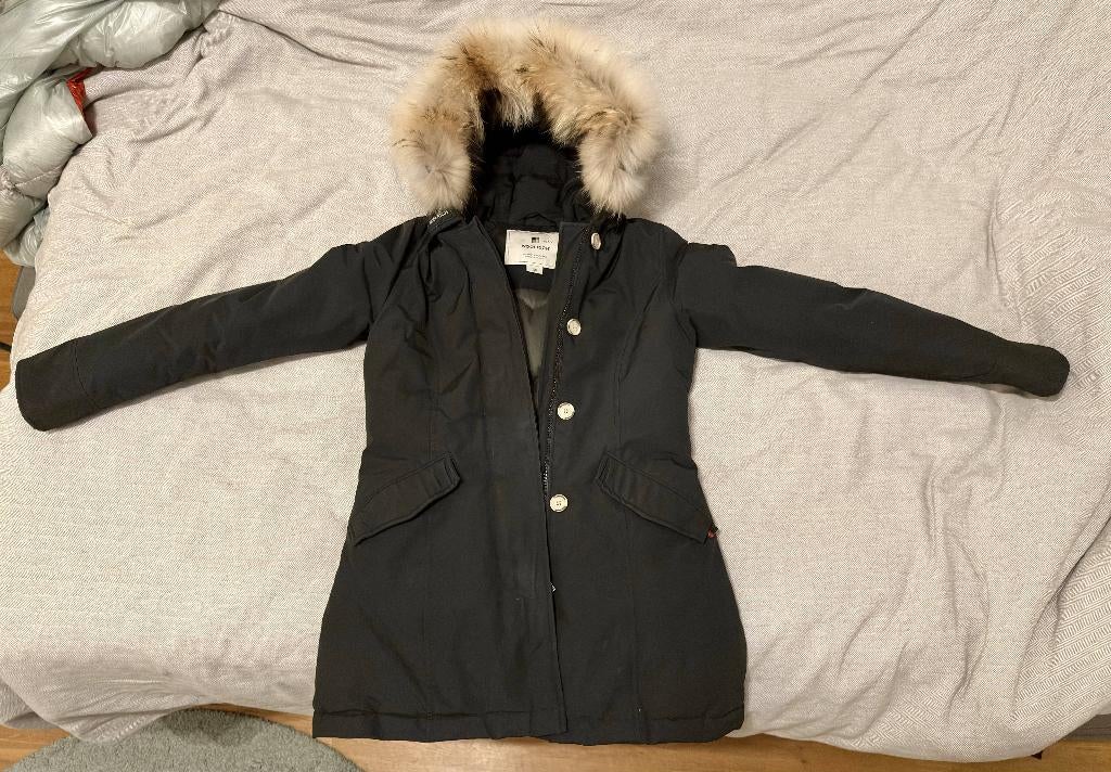Woolrich Dames Winterjas XS – Zwart – Dons – Echt Bont, Ophalen, Zwart, Zo goed als nieuw, Woolrich