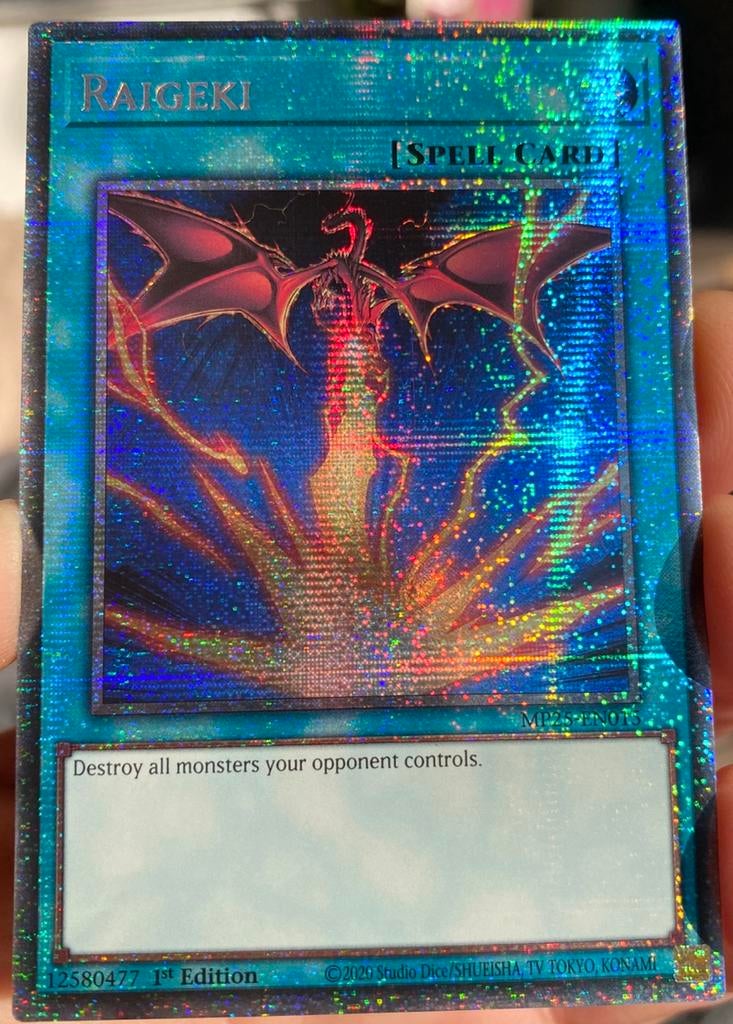 Yu-Gi-Oh! Alternate Raigeki MP25 1st Edition Starlight Rare, Ophalen of Verzenden, Zo goed als nieuw, Losse kaart, Foil