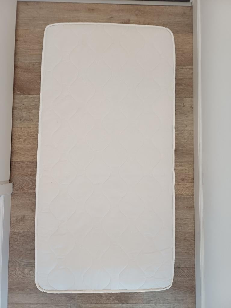 Ledikant matras, Ophalen, Zo goed als nieuw, Ledikant