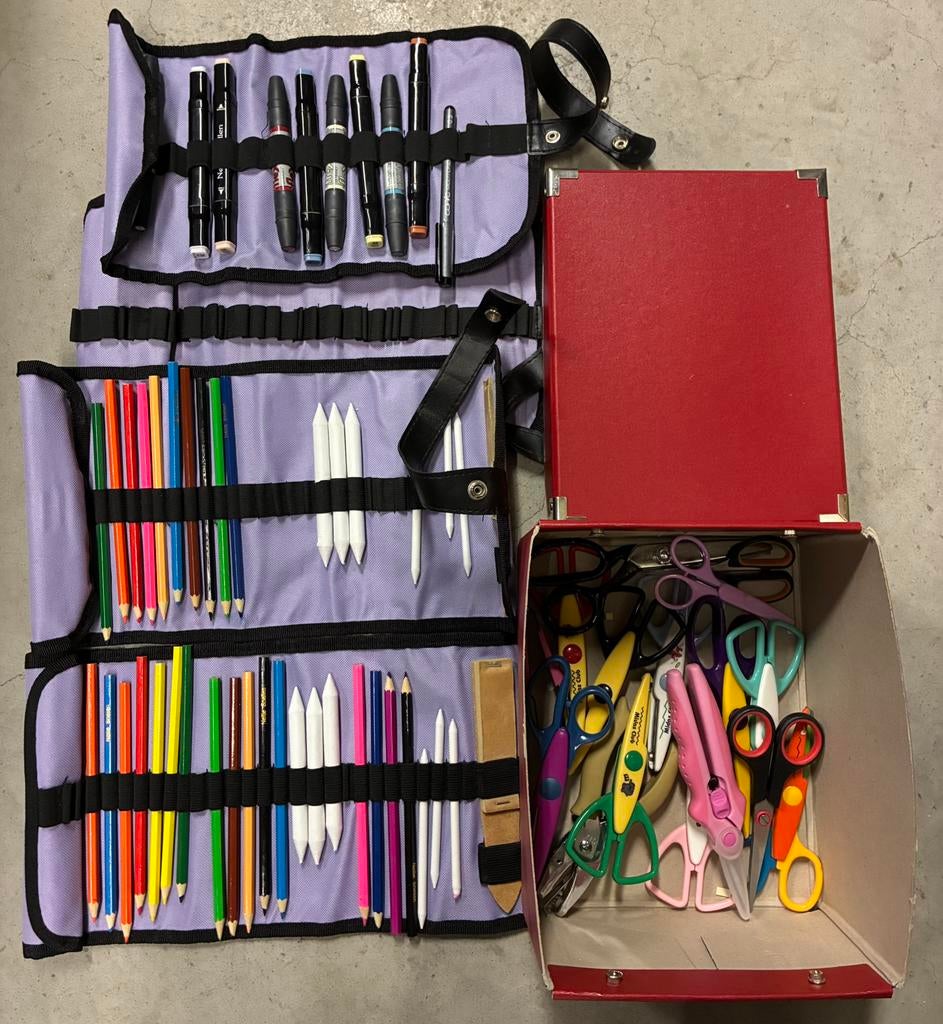 Tekenmateriaal+ scharen., Ophalen of Verzenden, Zo goed als nieuw