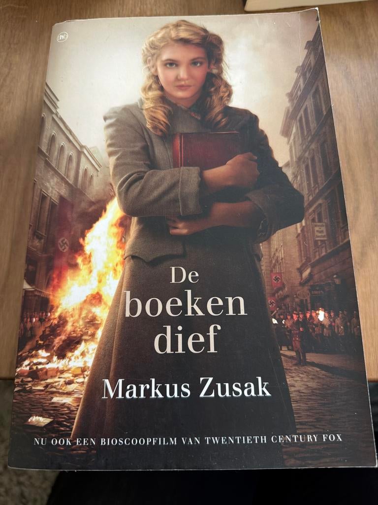 WK6.   Markus Zusak - De boekendief, Boeken, Ophalen of Verzenden, Zo goed als nieuw, Markus Zusak