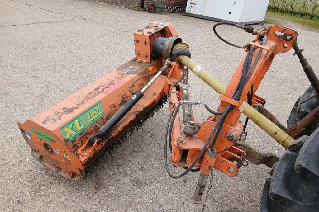 Klepelmaaier, Ophalen, Weidebouw