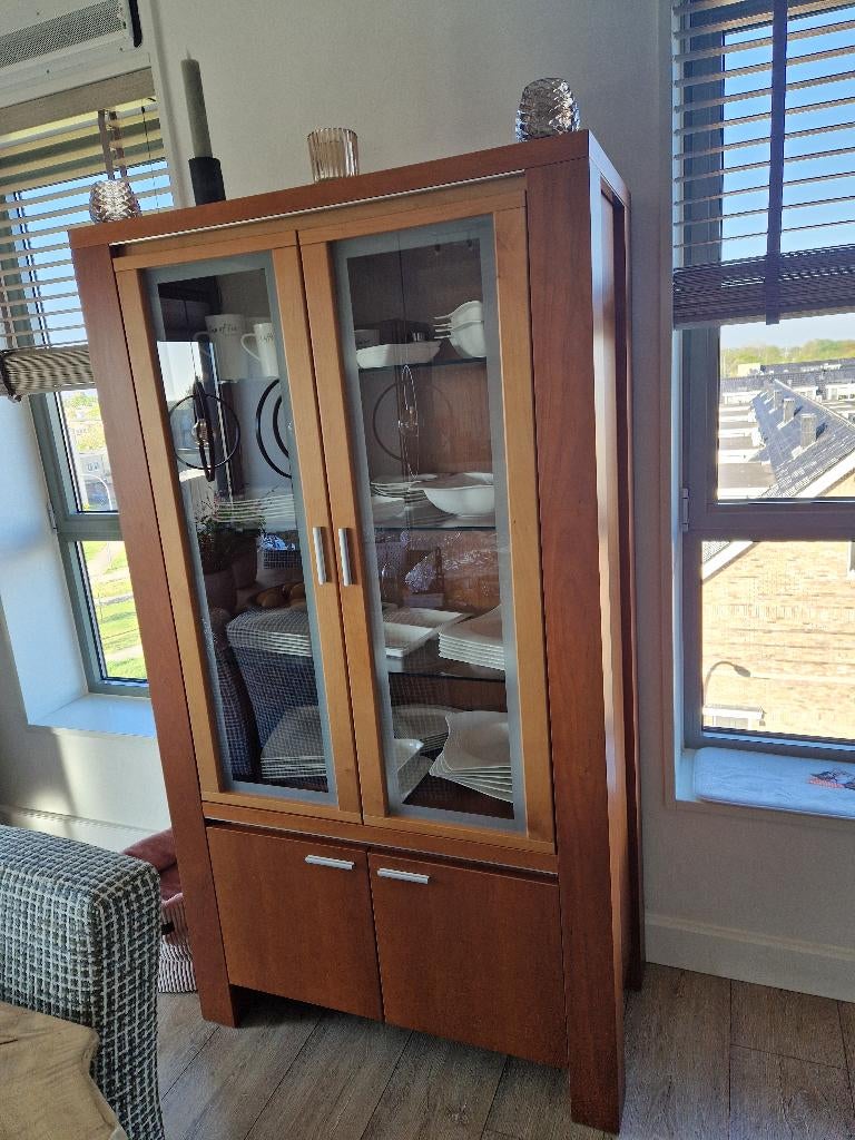 Vitrinekast & tv meubel, Ophalen