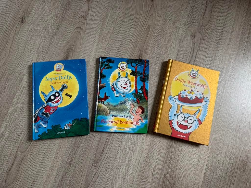 3 boeken Dolfje Weerwolfje van Paul van Loon, Ophalen of Verzenden, Zo goed als nieuw, Fictie