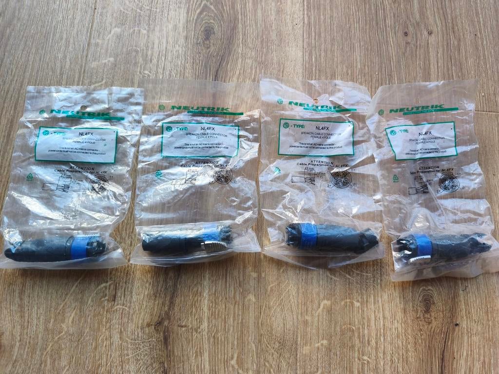 Diverse Neutrik PowerCon en Speakon Connectoren, Muziek en Instrumenten, Ophalen of Verzenden, Speaker of Versterker