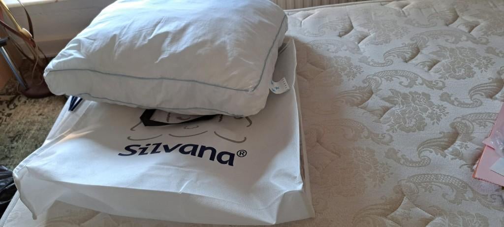 2 nieuwe Silvana hoofdkussens, Eenpersoons, Wit, Nieuw, Ophalen of Verzenden