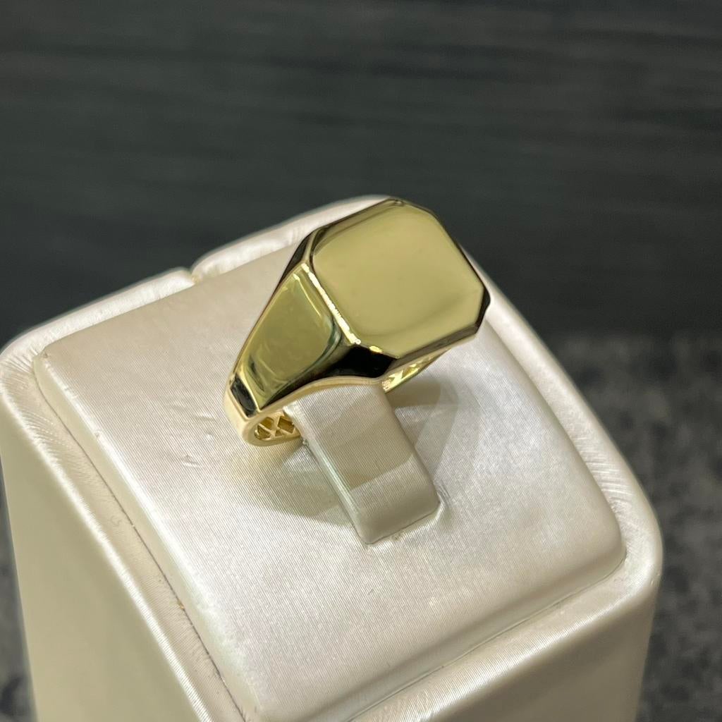 14 karaat gouden ring zegelring nieuw model, Ophalen of Verzenden, Zo goed als nieuw, Goud, Dame