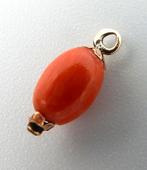 Antiek hangertje van bloedkoraal en goud, Ophalen of Verzenden, Goud, Hanger, Met edelsteen