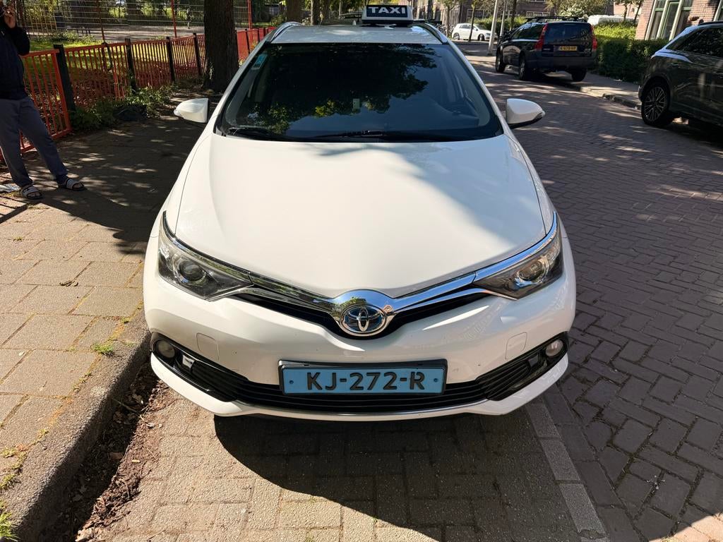 Toyota Auris 1.8 Hybrid 5DR CVT 2016 Wit, Wit, Origineel Nederlands, Grijs, 1798 cc