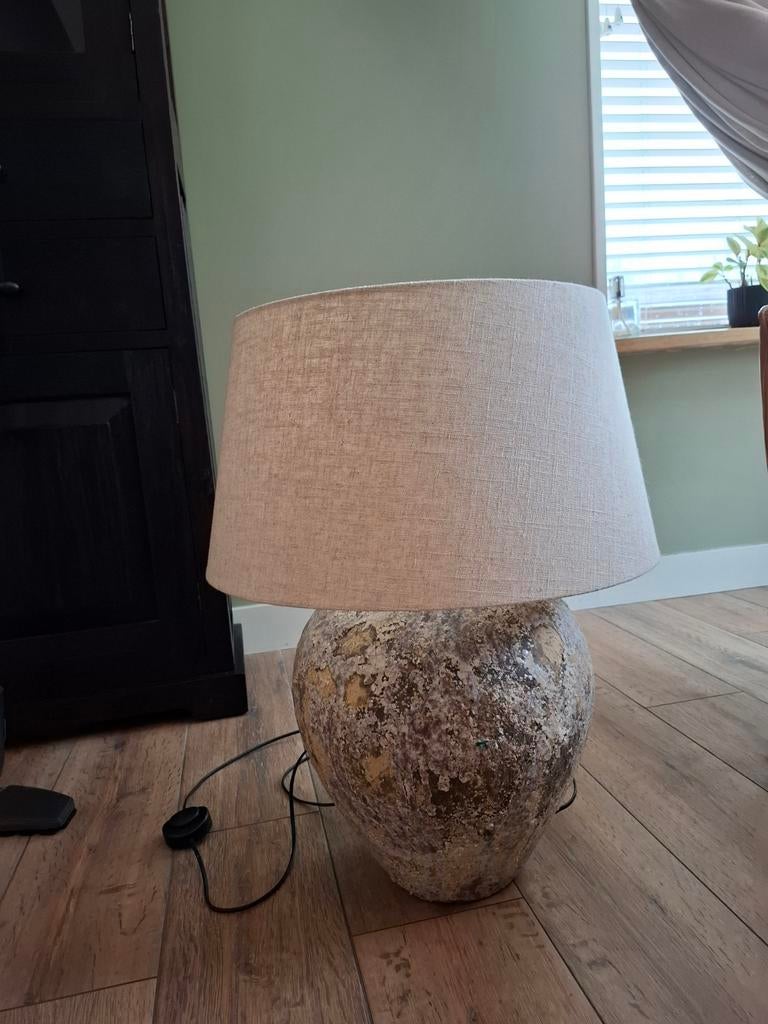Leuke tafellamp, Huis en Inrichting, Lampen | Lampenkappen, Ophalen, Zo goed als nieuw, Rond, 50 cm of meer