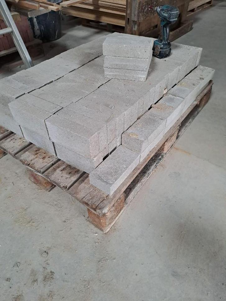 Bia betonblokken met lijm, Doe-het-zelf en Verbouw, Metselstenen, Nieuw, Beton, Ophalen