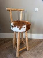 Barkruk bar kruk teak hout met koeienhuid bruin/wit, 60 tot 90 cm, Ophalen of Verzenden, Zo goed als nieuw, 1 kruk