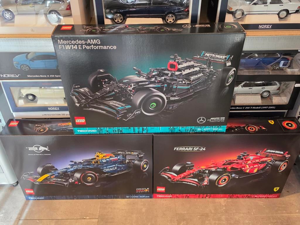 Lego - Formule 1 - Red Bull - Ferrari - Mercedes-Benz, Compleet, Lego, Nieuw, Ophalen of Verzenden