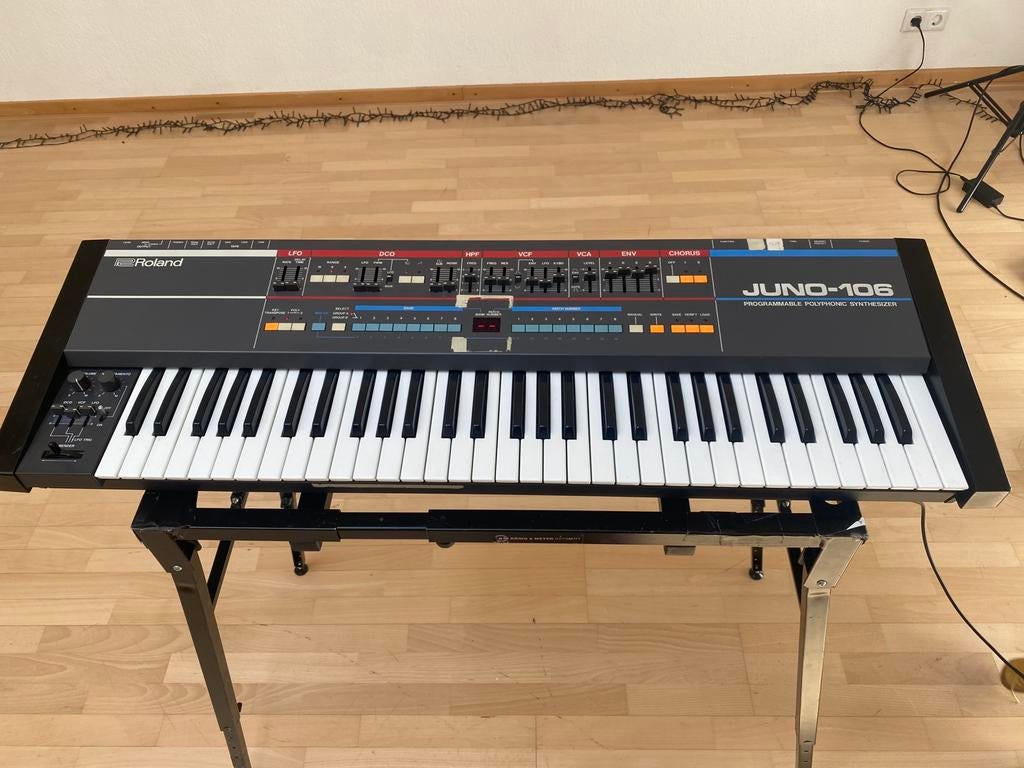 Roland Juno-106 gereviseerd + tas en manual, Muziek en Instrumenten, Synthesizers, Ophalen, 61 toetsen, Roland, Zo goed als nieuw
