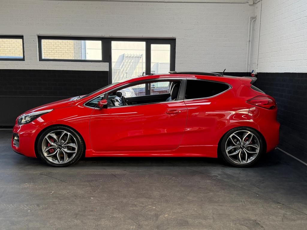Kia Pro_cee'd 1.6 T-GDi GT | 204PK | Pano | Alcantara | Stoe, Auto's, Kia, Voorwielaandrijving, Gebruikt, 4 cilinders, Elektrische ramen