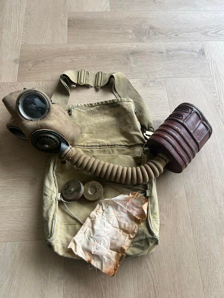 Canadees gasmasker tas MKIII, Verzamelen, Militaria | Tweede Wereldoorlog, Verzenden, Landmacht, Engeland, Kleding of Schoenen
