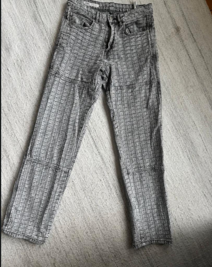 Stijlvolle Wit/Zwarte Spijkerbroek – Zara Maat 40, Zara, Blauw, Nieuw, W32 (confectie 46) of kleiner