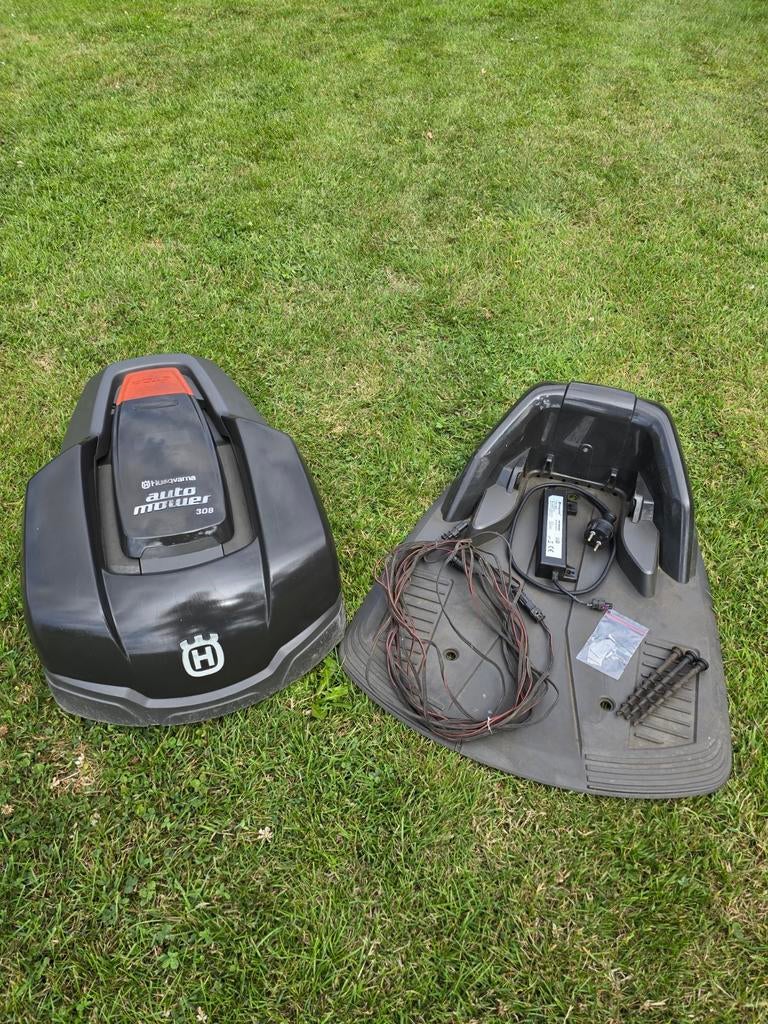 Husqvarna Automower 308 robotmaaier compleet werkend 800m2, Ophalen, Gebruikt, Husqvarna