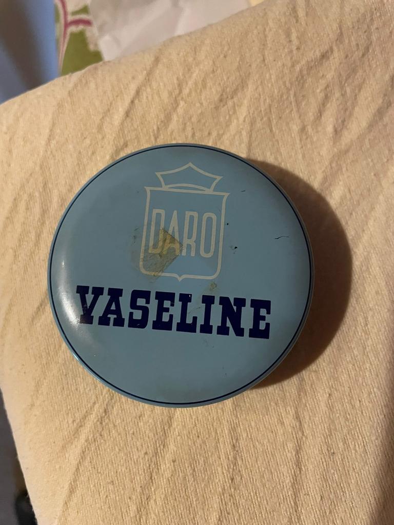 Oud blikje vaseline, Ophalen of Verzenden