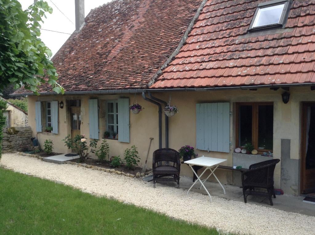 Charmant huis te koop in midden Frankrijk., Huizen en Kamers, Buitenland, Frankrijk, Woonhuis, 3 kamers, Dorp