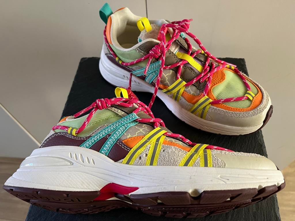 Desigual sneakers maat 38 - Zo goed als nieuw, Ophalen of Verzenden, Zo goed als nieuw, Overige kleuren, Sneakers of Gympen