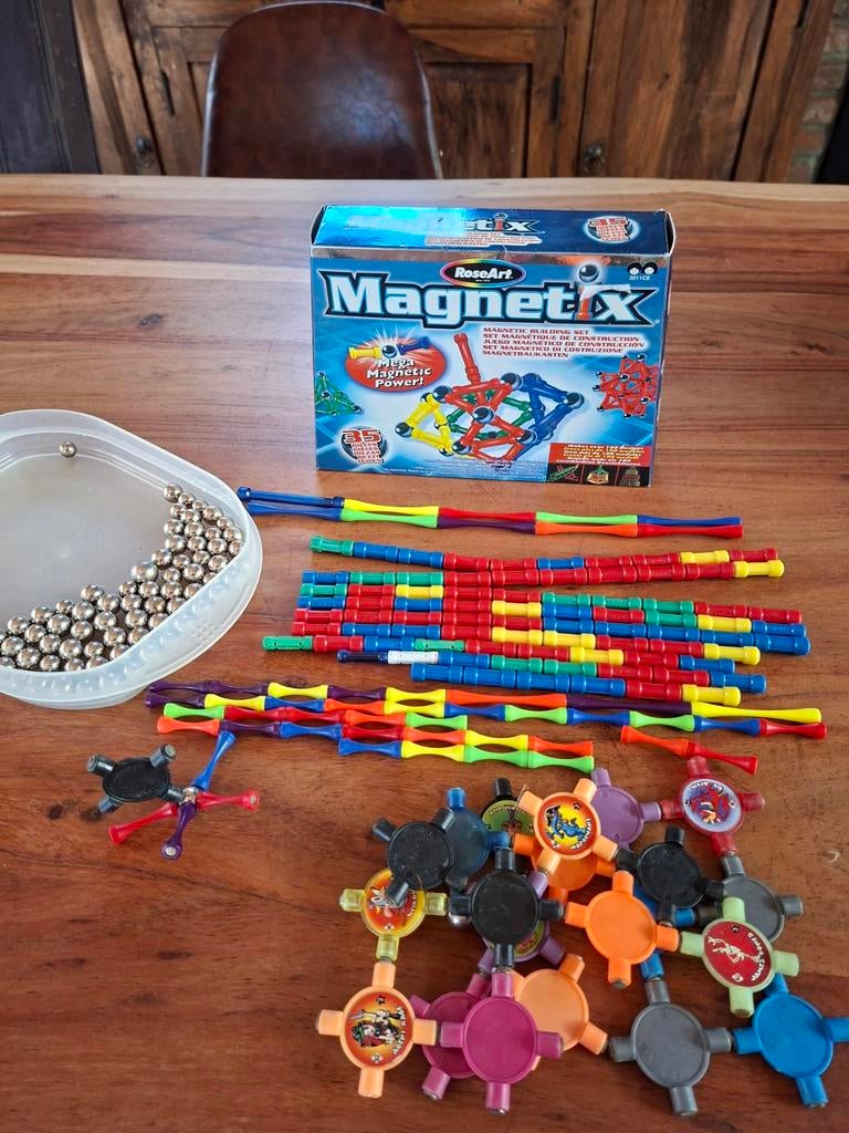 266 delig magneten magnetisch speelgoed deels nieuw, Kinderen en Baby's, Speelgoed | Educatief en Creatief, Ophalen of Verzenden