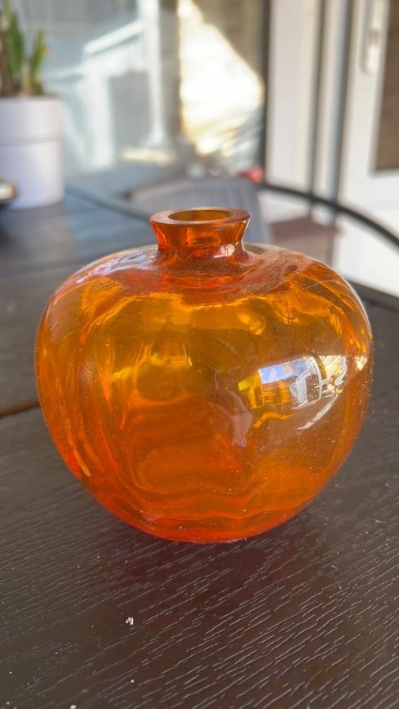Oranje Kunstglazen Vaasje Toegeschreven aan A.D. Copier, Antiek en Kunst, Antiek | Glas en Kristal, Ophalen
