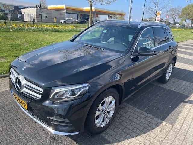Mercedes-Benz Glc-klasse GLC 2017 Zwart, Auto's, Bestelauto's, Automaat, Stoelverwarming, Zwart, 4 cilinders