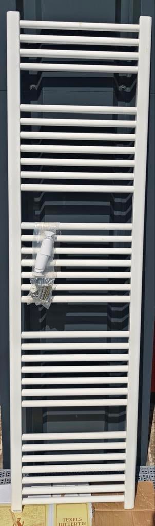 Witte Handdoekradiator - Ongebruikt, Ophalen, 500 tot 800 watt, Radiator, Nieuw