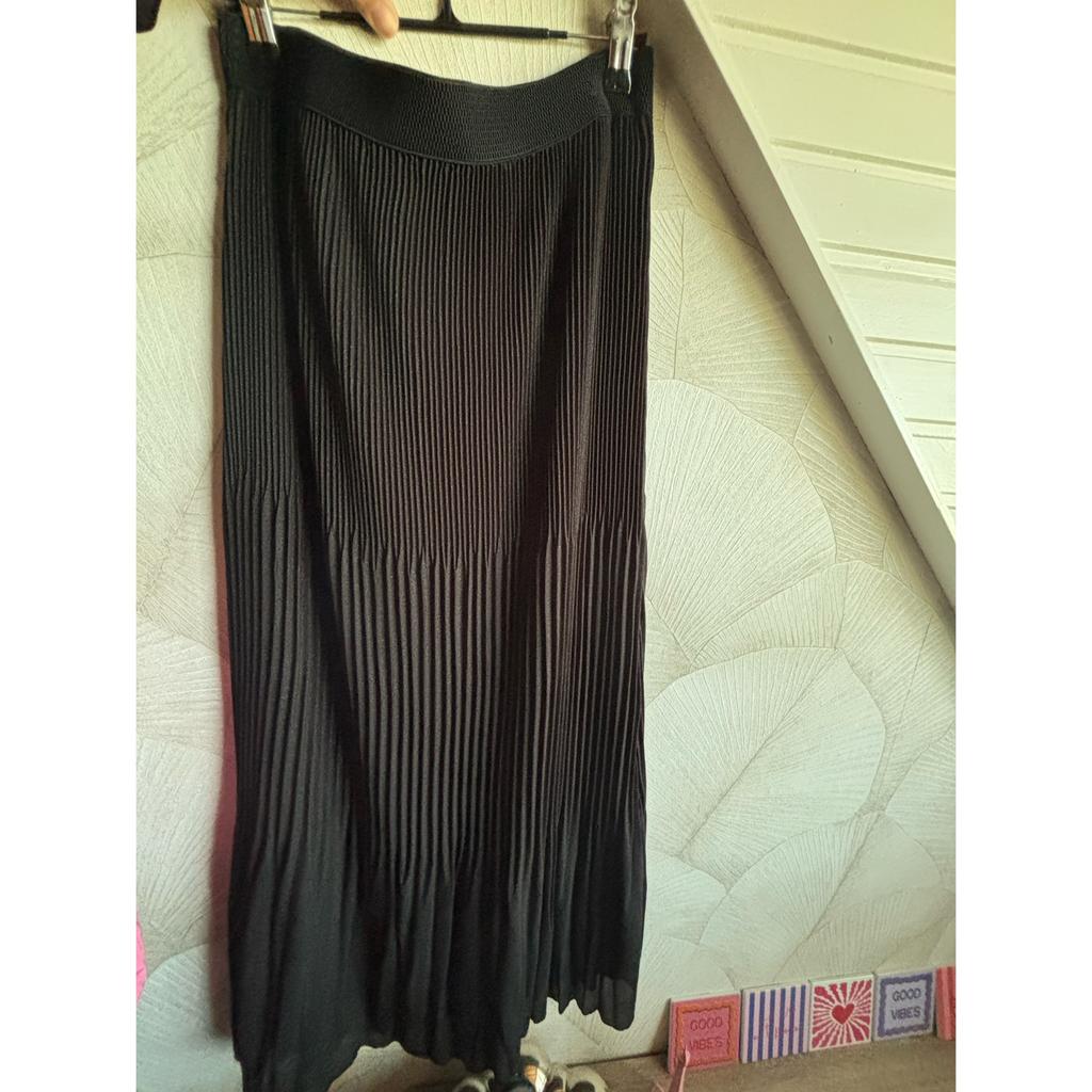 FOS Amsterdam lange plissé rok - Maat M, Kleding | Dames, Rokken, Maat 38/40 (M), Verzenden, Zwart, Nieuw