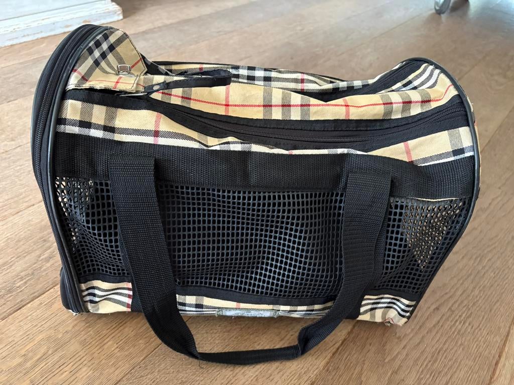 Reistas transporttas hondje of kat met burberry ruit, Ophalen of Verzenden, Zo goed als nieuw