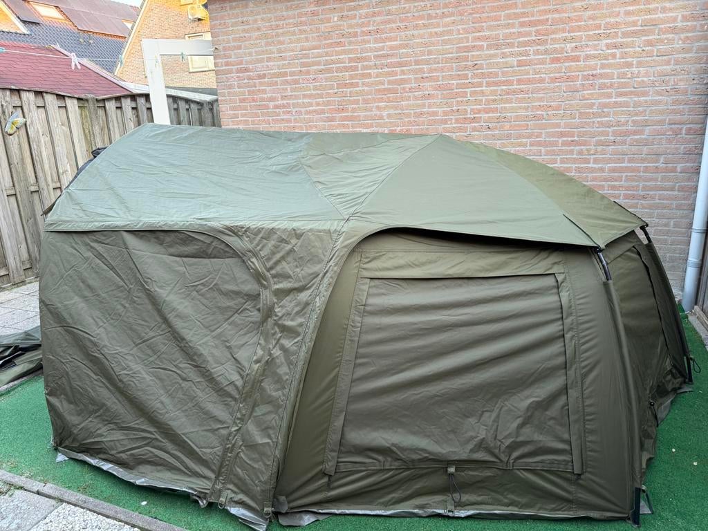 Trakker tempest 100 bivvy, incl skullcapwrap en social cap, Watersport en Boten, Ophalen, Zo goed als nieuw, Overige typen