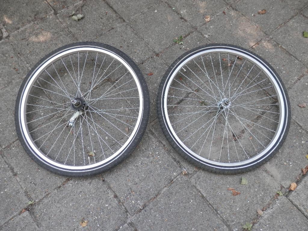 2 Fietswielen, voor en achterwiel 26 inch met banden 26x1,75, Gebruikt, Staal, Ophalen, Overige merken