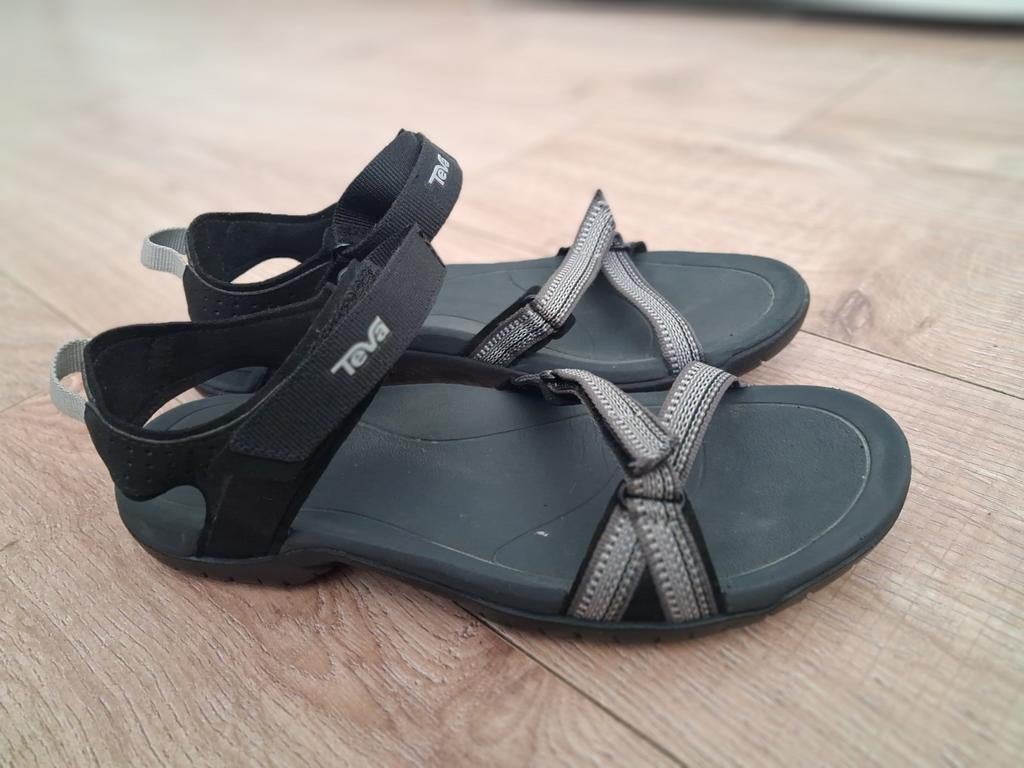 Teva sandalen zwart Maat 39, Kleding | Dames, Schoenen, Ophalen of Verzenden