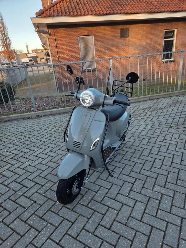 La Souris Scooter - Zo goed als nieuw, slechts 8245 km, Fietsen en Brommers, Brommeronderdelen | Scooters, Zo goed als nieuw, Overige merken