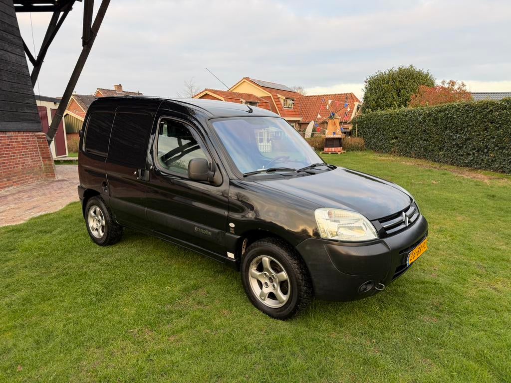 Citroën Berlingo 2.0 HDI 500 4WD 2004 DANGEL marge zwart, Auto's, Bestelauto's, 1282 kg, 4 cilinders, Citroën, Zwart
