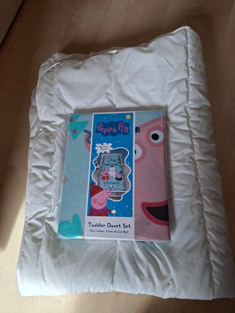 Peppa pig dekbed nieuw in verpakking
120cm x 150cm, Kinderen en Baby's, Kinderkamer | Beddengoed, Jongetje of Meisje, Wit, Nieuw