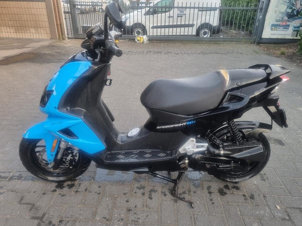 Speedfight 4 bromscooter goed rijdend, Fietsen en Brommers, Scooters | Peugeot, Ophalen, Gebruikt, Maximaal 45 km/u, 49 cc