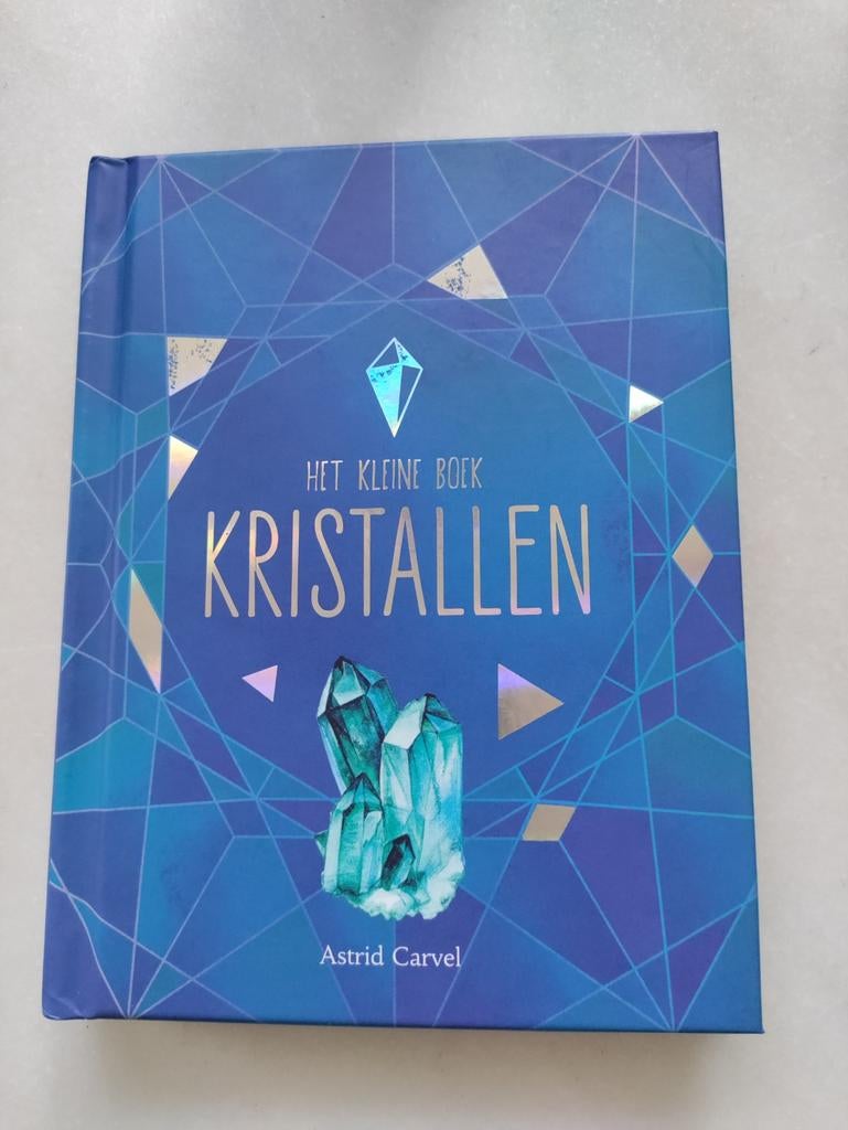 Anna Martin - Het kleine boek kristallen, Boeken, Ophalen of Verzenden, Zo goed als nieuw, Anna Martin; Hannah Adams