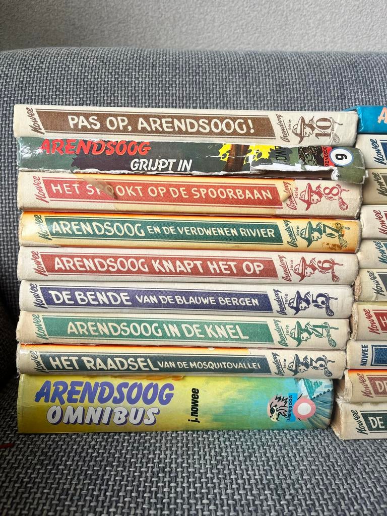 Arendsoog boeken set, Boeken, Ophalen, Gelezen