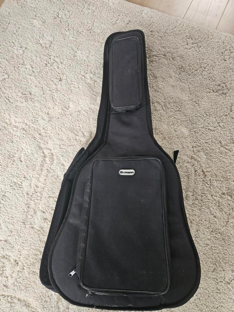 Thomann gitaartas met handvat en schouderhengsels, Muziek en Instrumenten, Ophalen, Zo goed als nieuw, Akoestische gitaar