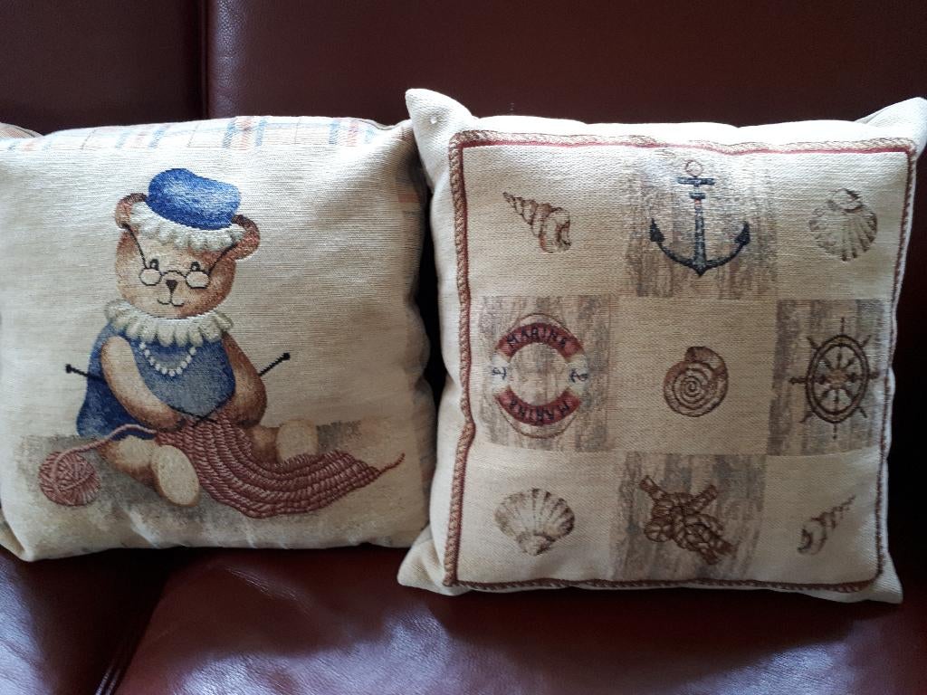 2 bijzondere zgan sierkussens, Ophalen of Verzenden, Zo goed als nieuw, Overige kleuren, Vierkant