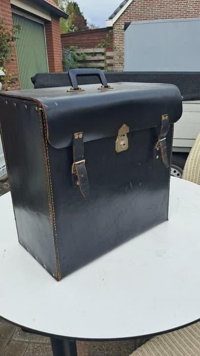 mooie leren koffer, Ophalen, Gebruikt