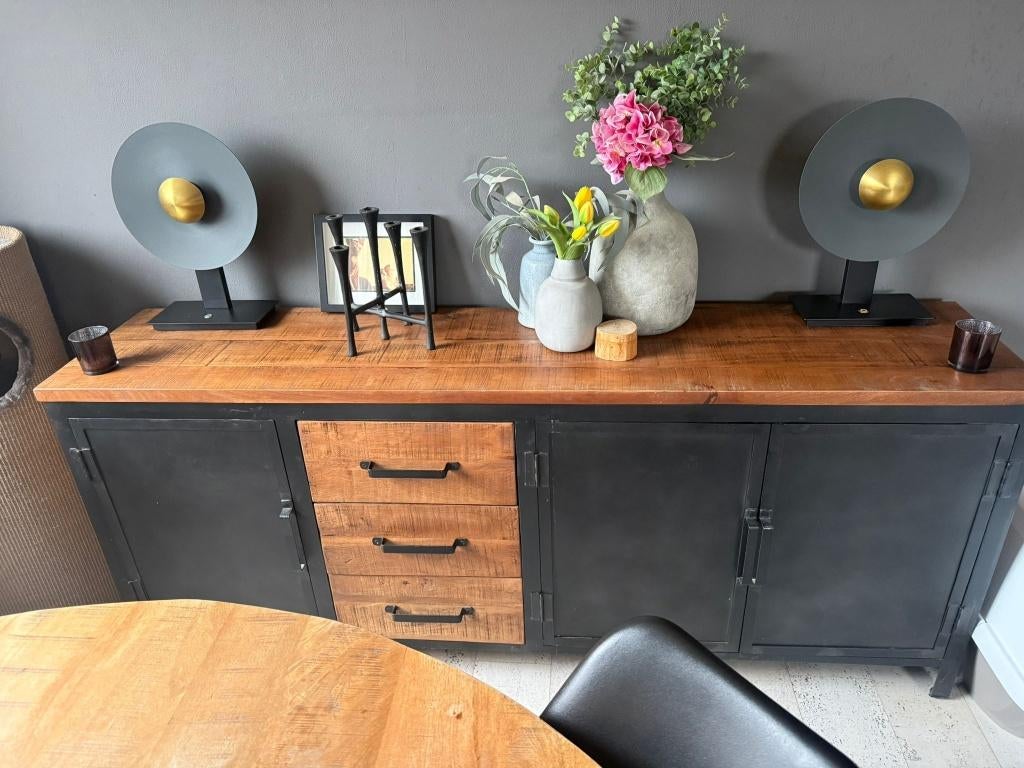 Dressoir | Industrieel (Indusy van Profijt Meubel), Gebruikt, Met deur(en), 150 tot 200 cm, Industrieel