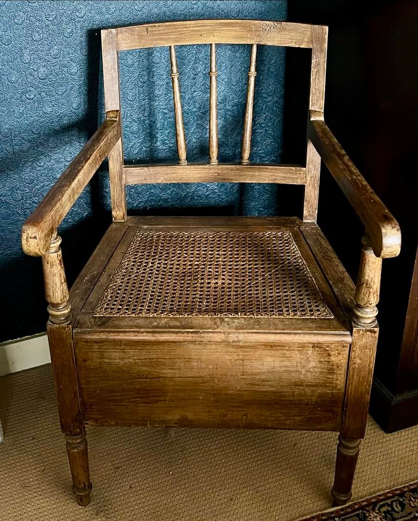 Antiek po stoeltje Charleroi, Antiek en Kunst, Antiek | Meubels | Stoelen en Banken, Ophalen